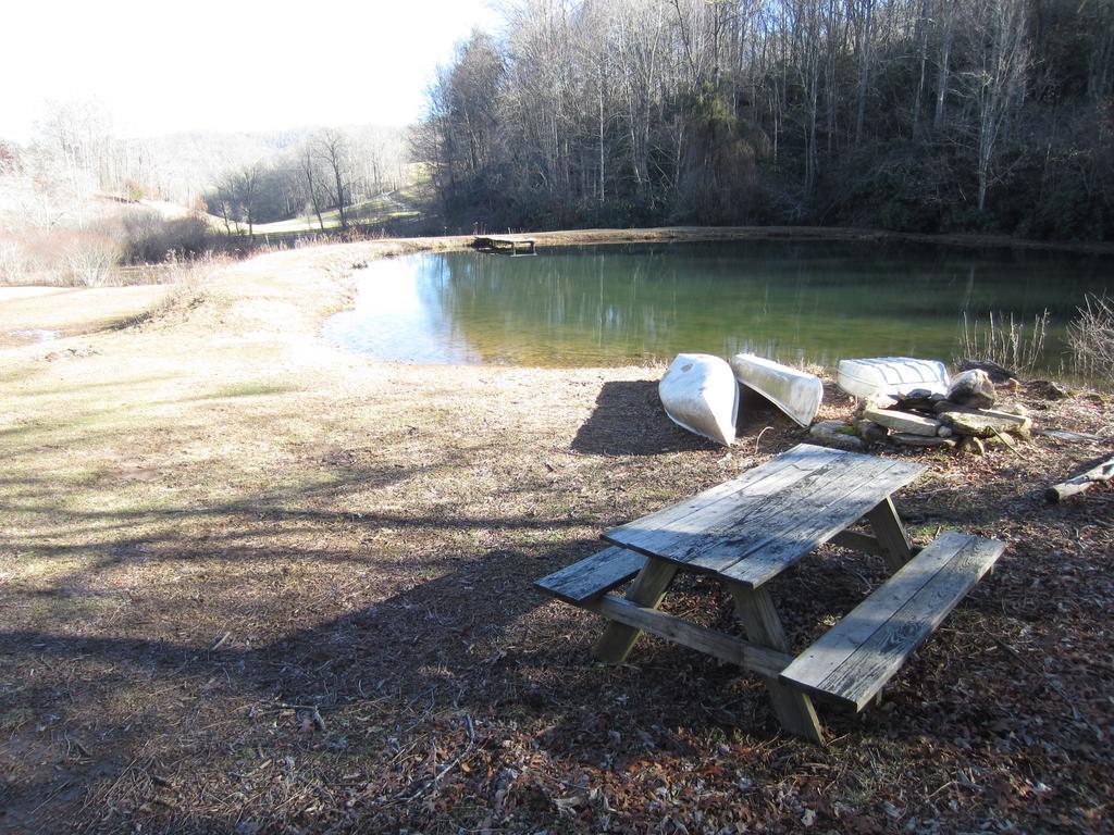 Arrowmont Stables & Cabins Cullowhee Bagian luar foto