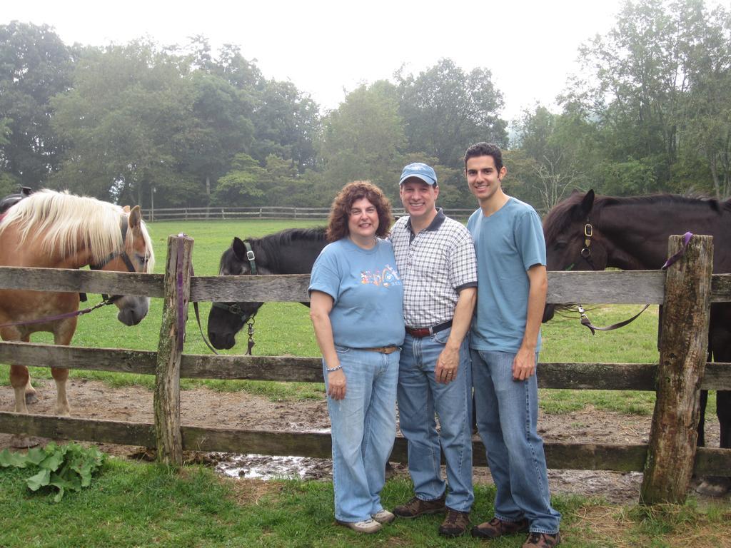 Arrowmont Stables & Cabins Cullowhee Bagian luar foto