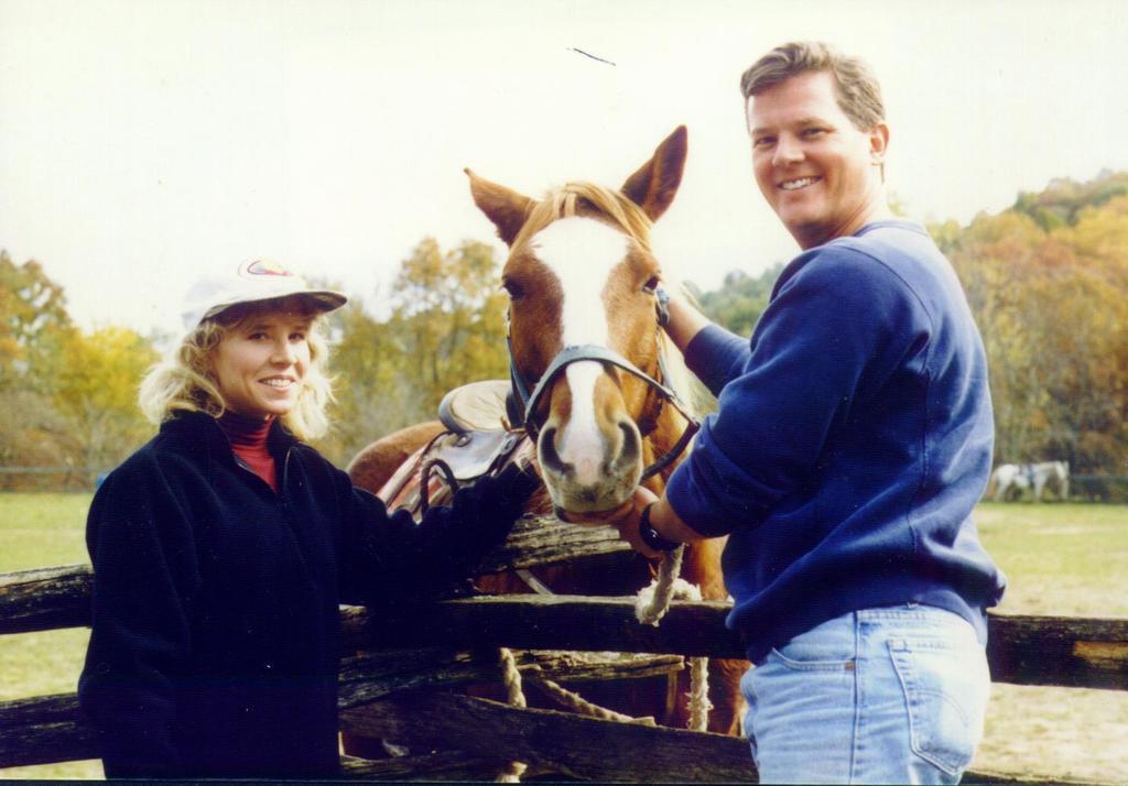 Arrowmont Stables & Cabins Cullowhee Bagian luar foto